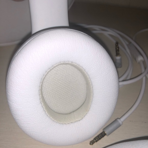 🔴Beats Solo 2 Wireless headphones - Picture 5 of 8